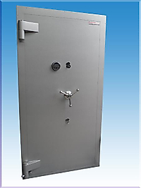 0203E1A2K ELEKTRONİK ŞİFRELİ VE 2 ANAHTARLI BANKA KASA ODASI KAPISI 203*106*20CM 400KĞ ( 2999€ )