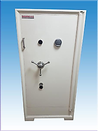 0013A2E1 OFİS TİPİ TEKKAPILI YÜKSEK GÜVENLİKLİ TEKKAPILI KASA İÇİNDE KASALI MODEL ÇELİK PARA KASASI ÇELİK PARA KASASI ) 160*80*62CM 1.600KĞ ( 2599€ )