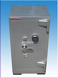 008LTYE2A ALMAN TİPİ TANK ZIRHLI  GÖZLÜ ÇELİK PARA KASASI 105*55*50CM 500KĞ ( 1999€  )