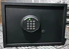 0045MAKFANS 20 MOTORLU SÜRGÜLÜ TAM DİJİTAL LAPTOP TİPİ OTEL ODA ELEKTRONİK ŞİFRELİ EMANET KASASINI DIŞ 20*43*35CM İÇ 19*42*29CM 12.2KĞ ( 49€ )