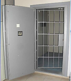 TİME LOCK ZAMAN KİLİTLİ TİPİ KASA ODA KAPISI DIŞ ÖLÇÜSÜ 205,4*106,3*20CM İÇ ÖLÇÜSÜ 190*90*20CM 400KĞ ( 6999€ )