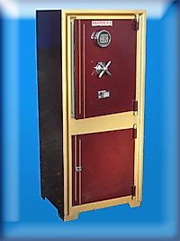 0010AE 125 LİK KASTAMONU TAŞKÖPRÜ ORMAN İŞLETME TİPİ ÇELİK PARA KASASI 125*55*45CM 250KĞ  ( 725 € )