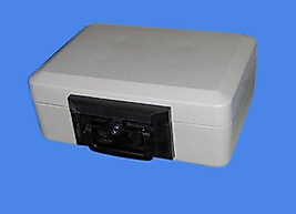 1160 TİPİ YANĞINA YARIM SAAT DAYANIKLI KULPLU DİSKET PARA EL KASASI İÇ HACMİ 7LT ( DIŞ 160*380*300MM ) ( İÇ 97MM*330MM*219MM ) 8.6KĞ ( 625€ )