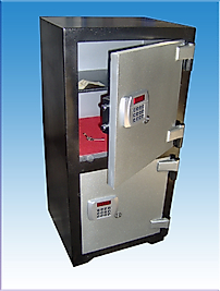 0010Ç2EY POLONYA DİPLOMAT ELEKTRONİK KASA 125*55*45CM 300KĞ ( 1999€ )