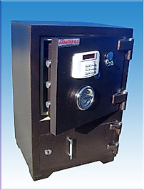 007EB AMERİKAN TİPİ ALTI DOLAPLI ANAHTARSIZ ELEKTRONİK ÇELİK PARA KASASI 85*55*45CM 300KĞ ( 849€ )