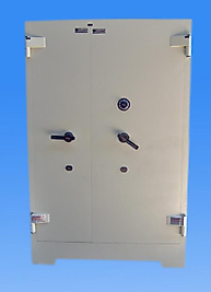 0017ÇZA TÜRKİYE VOLEYBOL FEDERASYONU TİPİ TANK ZIRHLI ÇİFT KAPILI GARDLOP MODEL ÇELİK PARA KASASI 195*126*50cm 2000Kg ( 3.900€  )