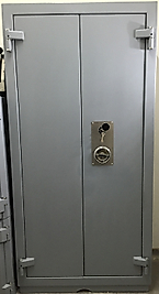 0200HST HASTANE TİPİ ANA NARKOTİK İLAÇ KASASI DIş h200 cm*w115 cm*d67 cm İç h175 cm*w96 cm*d47CM 400KĞ ( 3999€ )