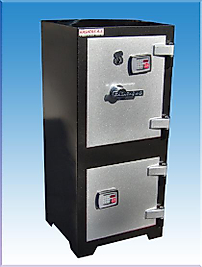 0012E OFİS TİPİ TAM ELEKTRONİK ÇELİK PARA KASASI 152*66*58CM 500KĞ ( 1499€ )