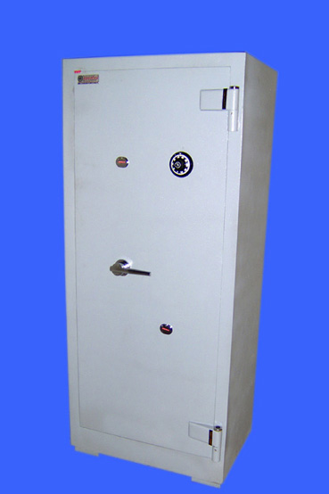 012FREF KASATAŞ SÜPER ÖZEL  TİCARİ KASALAR 155*80*75CM 1000KĞ İki AnahtarlI ( 3100€ )