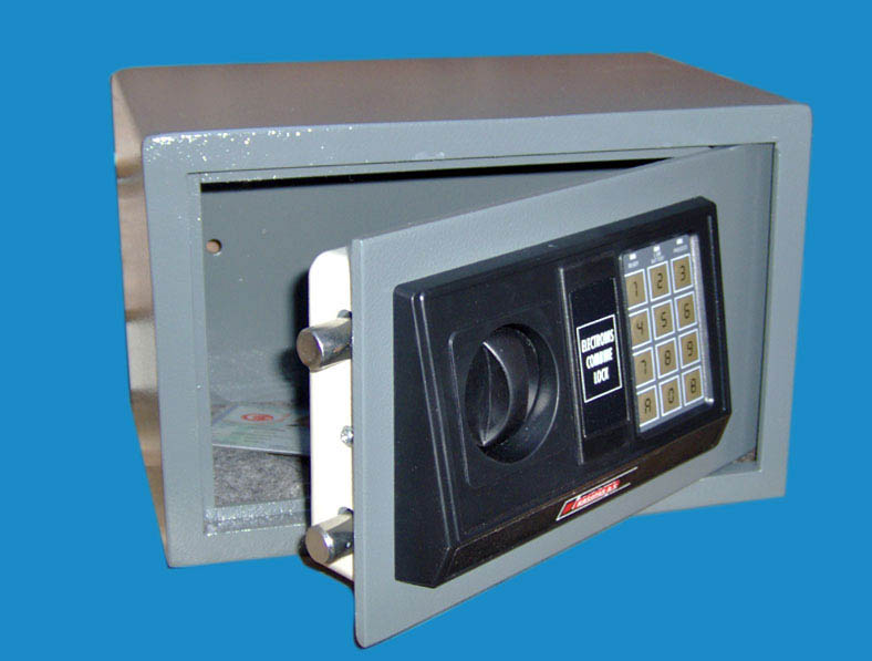 EV TİPİ BÜYÜK ELEKTRONİK PARA KASASI  38*46*36CM 30KĞ ( 28999TL )
