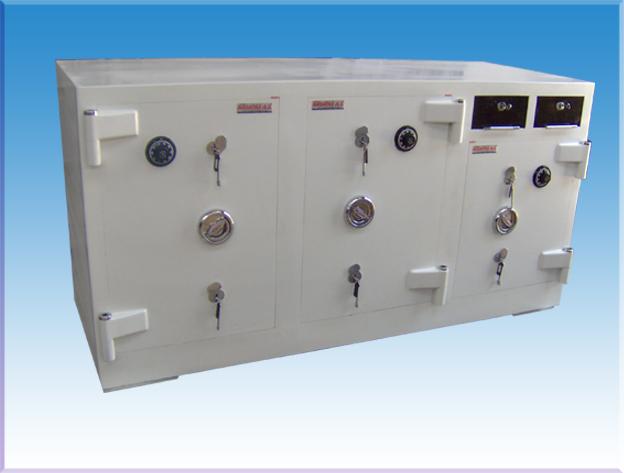 B200BK3Ç2M2YMBEYAZ 200cm'lik DiyarbakIr Tam ZIrhlI Kuyumcu Banko AltIn Çelik Para KasalarI 100*200*75cm 3000Kg (  9000€  )