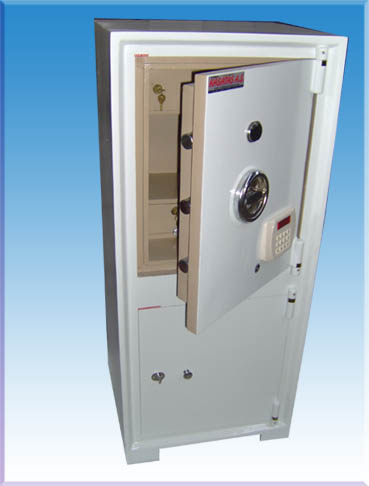 08E2A EV TİPİ ELEKTRONİK KASA 105*44*38CM 150KĞ ( 599€ )
