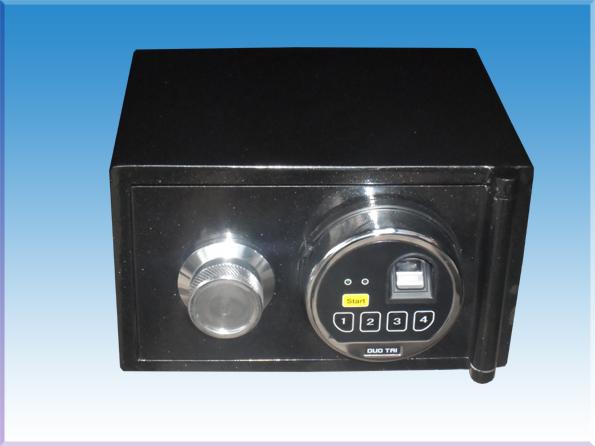015MALKOÇLAR VİP ARAÇ İÇİ TİPİ PARMAK İZİ İLE AÇILAN ELEKTRONİK ŞİFRELİ TOPUZ KOLLU ÇELİK PARA KASASI  15*25*20 5KĞ ( 249€ )