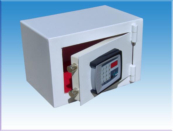 .020YE İZMİR PARK OTEL ELEKTRONİK ODA KASASI 20*30*20CM 5KĞ ( 165€ )