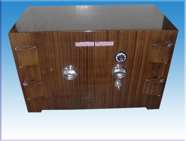 B120KM1A1DERVİŞ 120CM LİK  KOYU CEVİZ RENK  BANKO TİPİ KUYUMCU KASASI  80*120*60CM 1300KĞ ( 1800€ )
