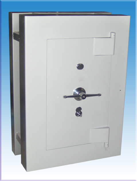 M100 KODLU EXTRA TANK ZIRHLI TRUDOM TİPİ YÜKSEK GÜVENLİKLİ BANKA KASA ODA KAPISI 100*80*50CM 1 TON ( 4.000€ )