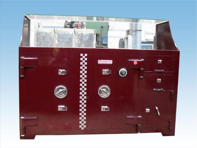 B150A7D1Ç2V BANKO TİPİ 2 KAPAKLI YANDA 2 ÇEKMECE 1 DOLAPLI VİTRİNLİ CAMLI KUYUMCU KASASI 108*150*60CM 1.5 TON ( 2250€ )