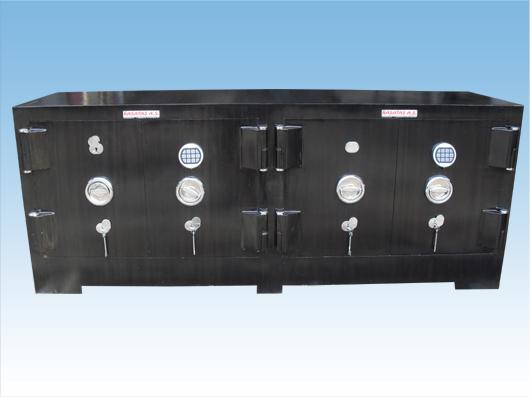 B200K4E2A6KYMA BOLU BANKO TİPİ KUYUMCU KASASI ( 2 AMERİKAN  ELEKTRONİK ŞİFRELİ VE 8 ANAHTARLI , 4 GİZLİ GÖZLÜ ) 80*200*60CM 2 TON ( 2.999€ )