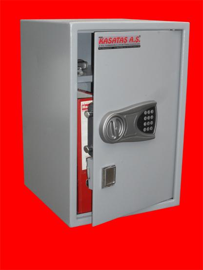 0052İEKA UŞAK OFİS TİPİ ELEKTRONİK ŞİFRELİ ÇELİK PARA KASASI  ( 4 KLASÖR KAPASİTELİ 1 ADET SEYYAR RAFLI ( İÇ 51*34*31CM ) 52*36*35CM 18.5KĞ ( 507€ )