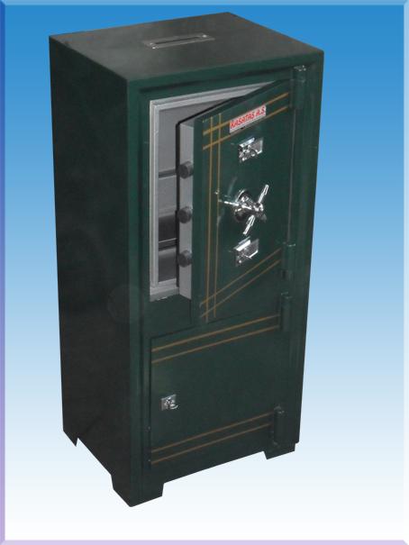 008KY2A GİRESUN BULANCAK SARAYBURNU CAMİ KÜLLİYATI YAPTIRMA VE YAŞATMA DERNEGİ KUMBARA TİPİ ÇELİK PARA KASASI 105*44*38CM 150KĞ ( 525€ )