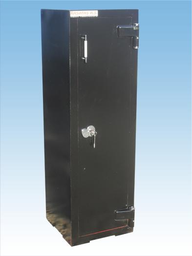 4 TÜFEKLİK ÖZEL ANAHTARLI ÇELİK TÜFEK KASASI 135*23*32CM 40KĞ ( 1350€ )