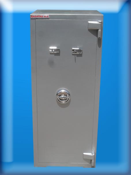TUNCELİ ÜNİVERSİTESİ TİPİ 10 MP5 TÜFEKLİK  İÇİ DOLAPLI 2 SEYYAR RAFLI 2 ANAHTARLI TÜFEK KASASI DIŞ 135*55*50CM İÇ 125*45*40CM 120KĞ ( 1350€  )