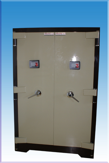00130G2 GAZİANTEP TİPİ GARDLOP MODEL  33 BÜYÜK KLASÖR KAPASİTELİ YANGIN EVRAK KASASI 130*92*42CM 400KĞ ( 2600€ )