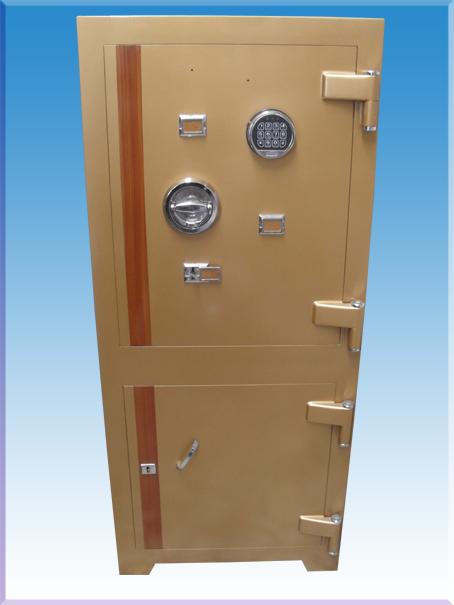 0011XPYG YÜKSEK GÜVENLİKLİ ÇELİKLİ ELEKTRONİK ŞİFRELİ 3 ANAHTARLI ÇELİK PARA KASASI 140*60*50CM 450KĞ ( 1499€ )