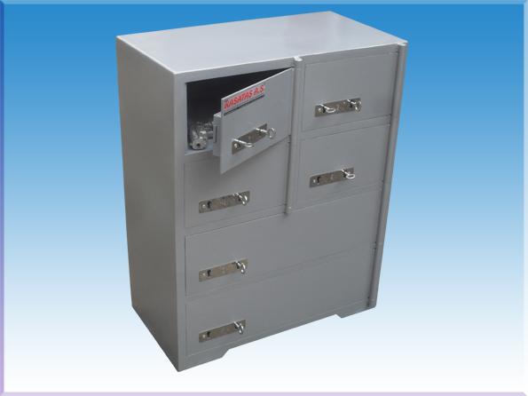 074A2 EDİRNE MERKEZ BANKASI TİPİ TREN ANAHTARLI 2 ADET MP5 TÜFEK KOYMA GÖZLÜ RESEPSİYON SİLAH KASASI DIŞI 75*60*30CM 40KĞ ( 899€ )