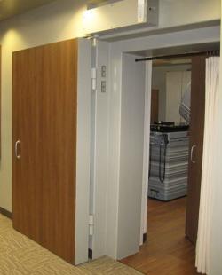 VIP1 YÜKSEK GÜVENLİKLİ RADYASYON KAPISI YÜKSEK DOZLU RADRASYONLU ODALARDA SAATTE 1 mSv/hr İNEER HIZLANDIRICI KASA DAİRE KAPISI DIŞ 212*263*50cm 3000Kg ( 100.000€ )