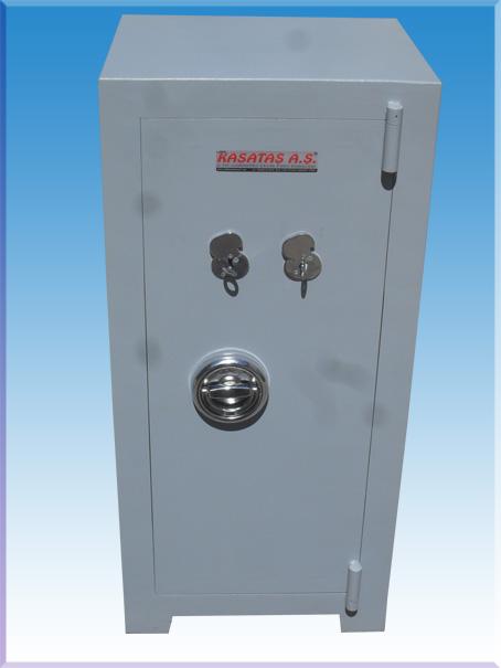 008EYKIRATLIZİRAAT BANKA TİPİ 2 ANAHTARLI 1 SEYYAR RAFLI  BANKA KASASI DIŞ 101*46*39CM İÇ 79*37*23CM 100KĞ ( 999€ )