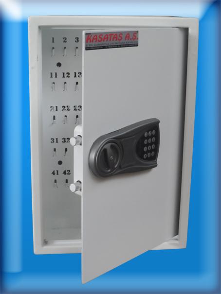 50 ANAHTARLIK ELEKRONİK ŞİFRELİ ACİL AÇMA İÇİN METAL ANAHTARLI ELEKTRONİK ANAHTAR DOLABI 50*35*15CM 10KĞ ( 499€ )