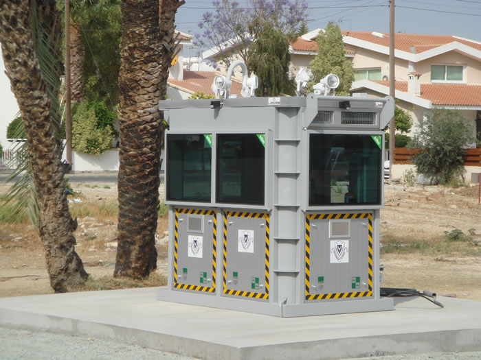 BR13 ROKETE VE UÇAKSAVAR MERMİSİNE DAYANIKLI ÇELİK KURŞUN GEÇİRMEZ ÇELİKLİ VE CAMLI POLİS KULÜBESİ 225*245*215CM ( 299.000€ )