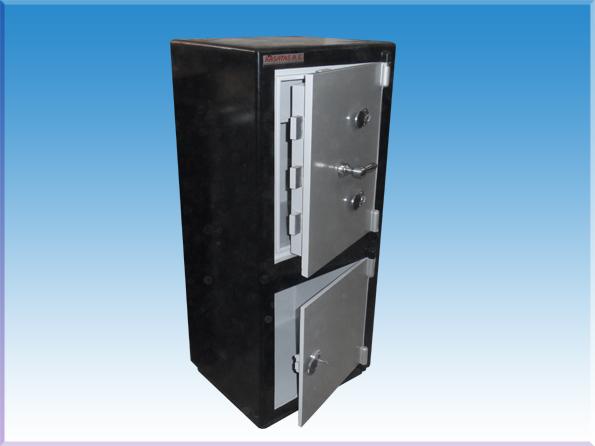 0010DMO TRABZON DEVLET MALZEME OFİSİ TİPİ 110 KODU 331401 331499 Kasalar Para KIymetli Evrak KasalarI  SATIN ALMA PARA KASASI ( DEMİR KASA ) 125*54x47cm 300KĞ  ( 1250€ )+KDV  ADRESE