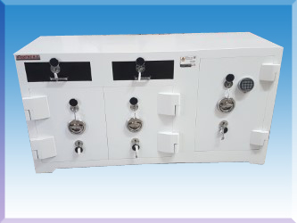 *B160K33Ç1M6A DİYARBAKIR BİSMİL 160 BANKO 3 KAPAKLI 2 ÇEKMECELİ 6 ANAHTARLI YÜKSEK GÜVENLİKLİ KUYUMCU KASASI 80*160*60CM 1600KĞ ( 2400€ )