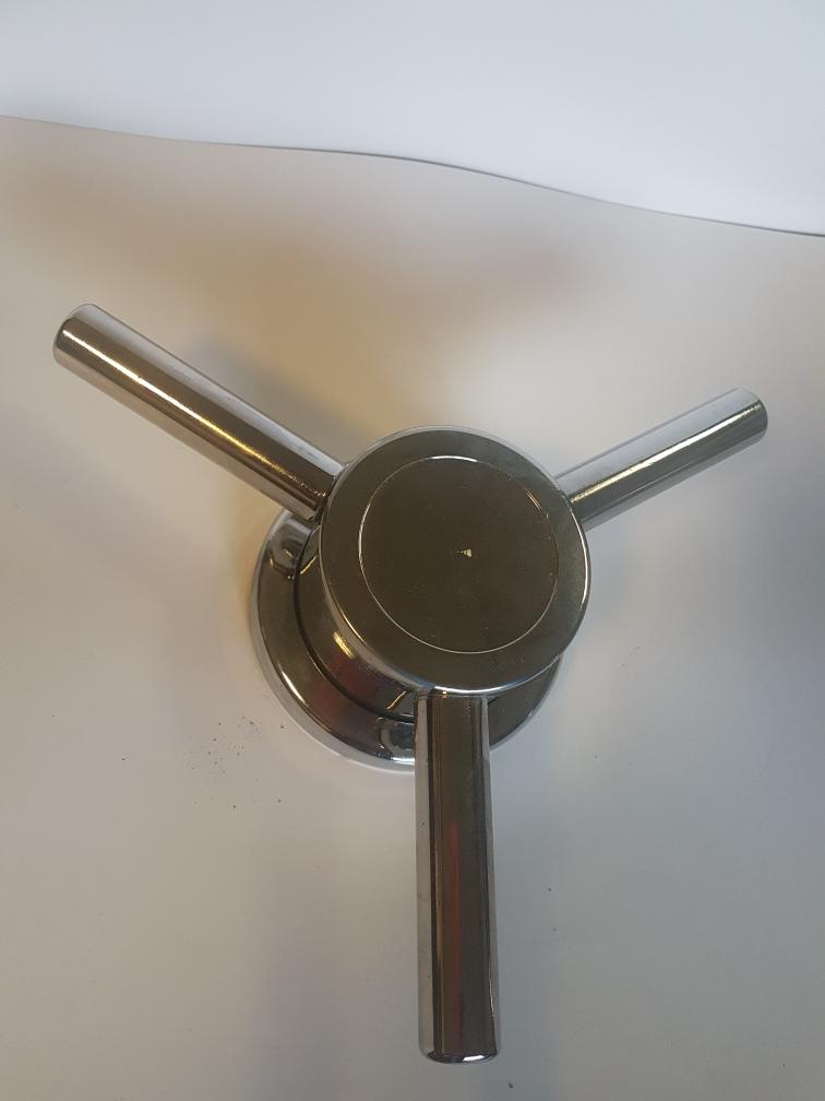 , BÜYÜK BOY 3 ADET YUVARLAK PARMAKLI 60MM ÇAPINDA YUVARLAK GÖVDELİ 3 LÜ BANKA KAPISI KOLU ( 89€ )+KDV