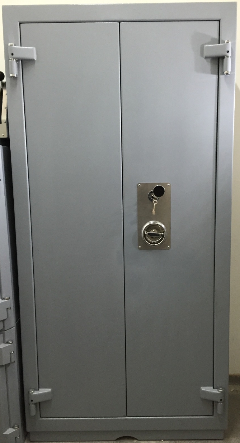 0200HST HASTANE TİPİ ANA NARKOTİK İLAÇ KASASI DIş h200 cm*w115 cm*d67 cm İç h175 cm*w96 cm*d47CM 400KĞ ( 3999€ )