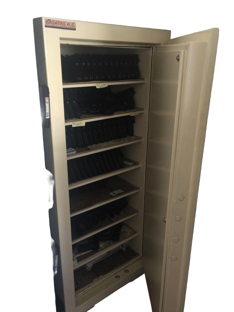 170 TABANCA KAPASİTELİ ADANA ORMAN İŞLETME TİPİ ELEKTRONİK ŞİFRELİ TABANCA KASASI 172*70*67CM 400KĞ ( 1699€ )