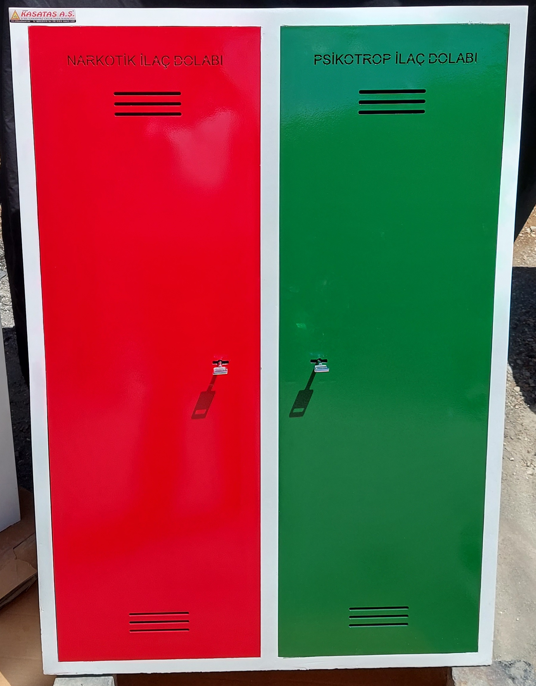 09BNARKOTİK GÜMÜŞHANE DEVLET HASTANESİ TİPİ KASA ANAHTARLI BÜYÜK NARKOTİK DOLABI 115*80*45CM 60KĞ  ( 999€ )