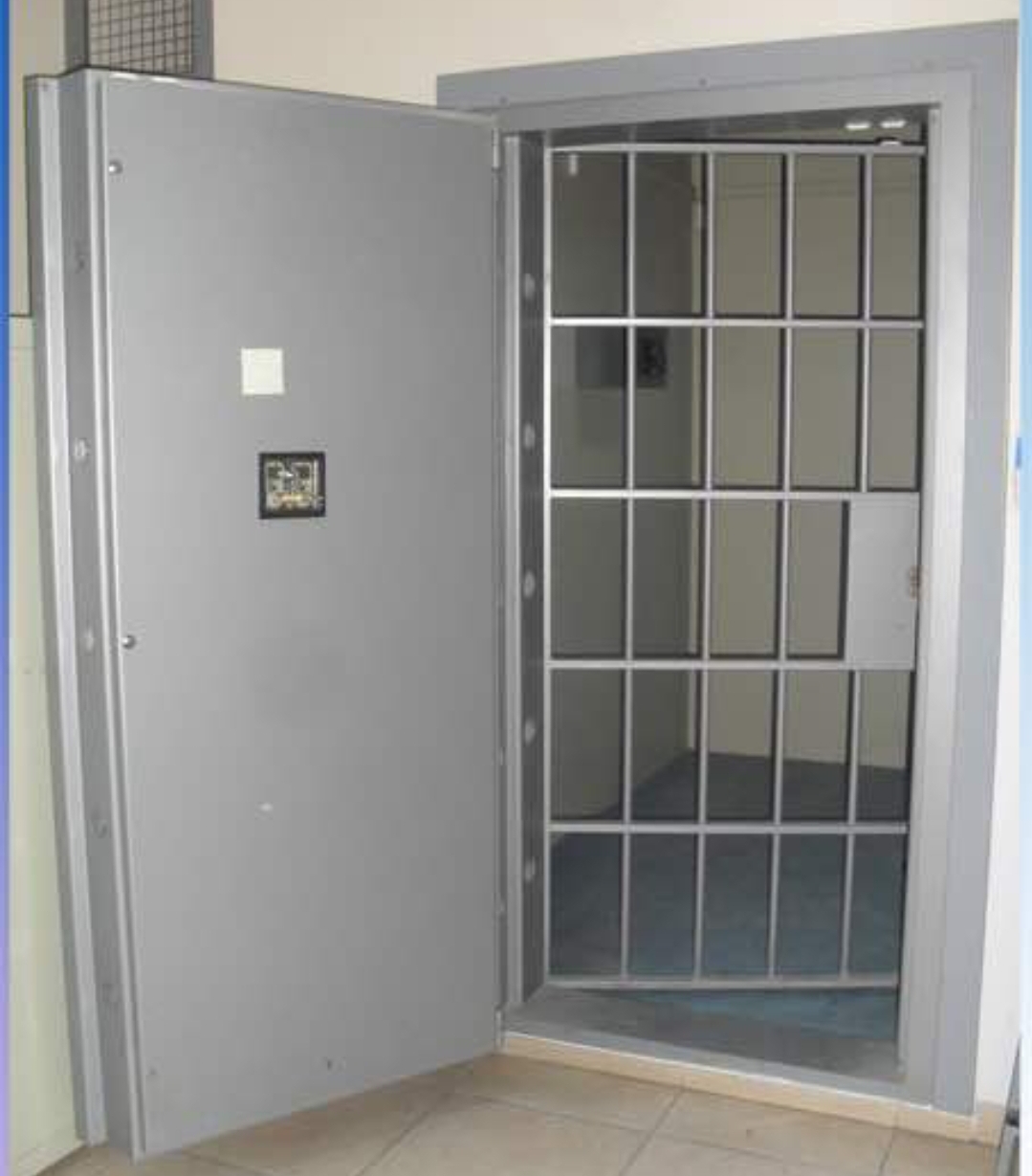 TİME LOCK ZAMAN KİLİTLİ TİPİ KASA ODA KAPISI DIŞ ÖLÇÜSÜ 205,4*106,3*20CM İÇ ÖLÇÜSÜ 190*90*20CM 400KĞ ( 6999€ )