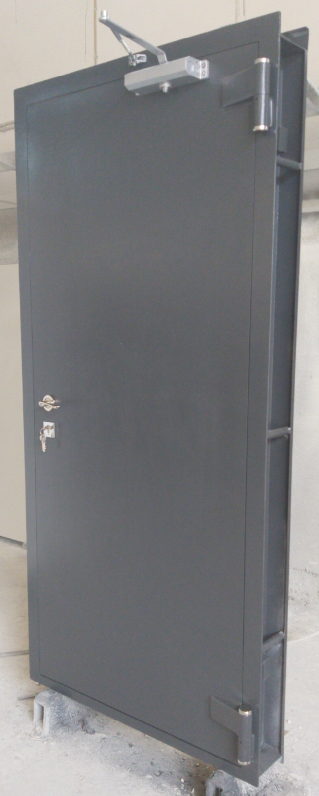 KONSOLOSLUK TİPİ KURŞUN GEÇİRMEZ KASA ODA KAPISI DIŞ 205,4*106,3*20CM İÇ 190*90*20CM 400KĞ ( 3999€ )