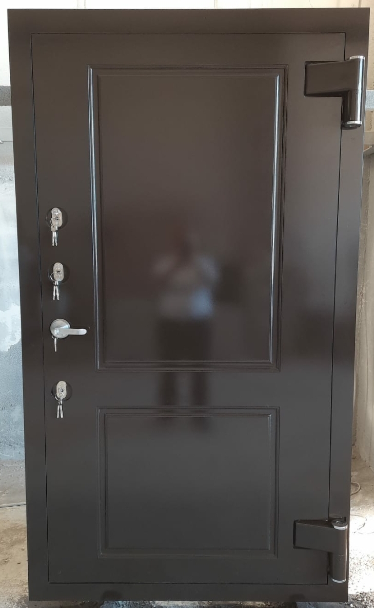 IRAK AHŞAP KAPLAMALI TİP KURŞUN GEÇİRMEZ PANİK BARLI KASA ODA KAPISI DIŞ 220*125*20CM İÇ 190*90*20CM 400KĞ ( 3999€ )