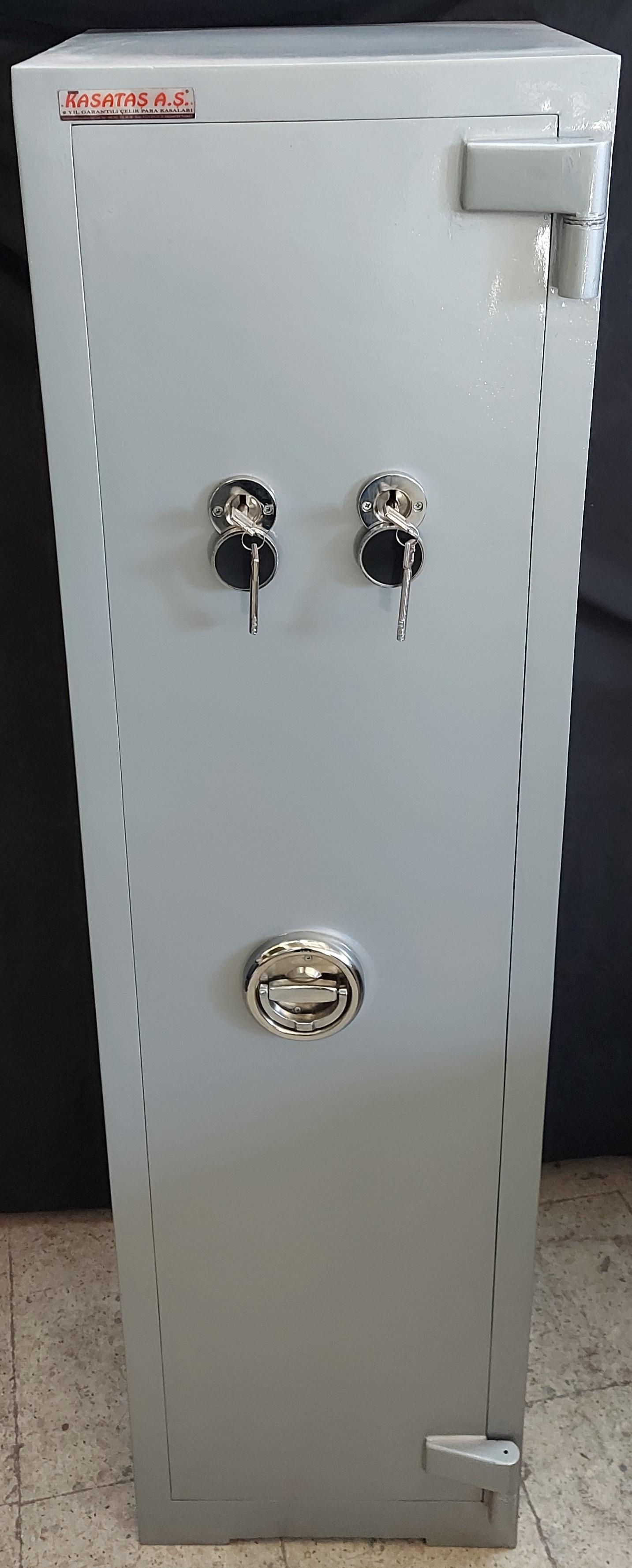 ZZZZZZZ0165* 6 TÜFEKLİK 3 RAFLI SİLAH MÜHİMMAT KOYMA YERLİ İÇİ DOLAPLI 2 ANAHTARLI TÜFEK KASASI 165*45*45CM 250KĞ ( 1650€ )