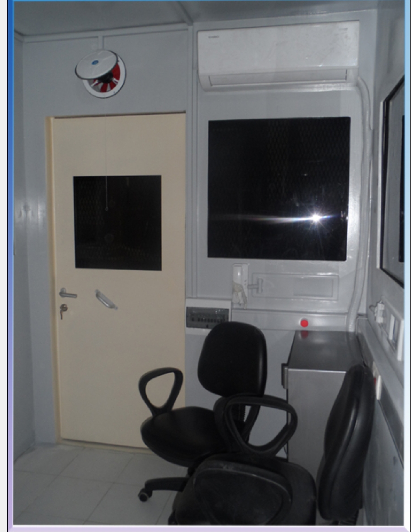 TAŞINABİLİR TİPİ BR7 BALİSTİK KURŞUN GEÇİRMEZ ÇELİKLİ BR7 BETONLU NÖBET KULÜBESİ İÇ  240*300*200CM 20TON ( 29999EURO )