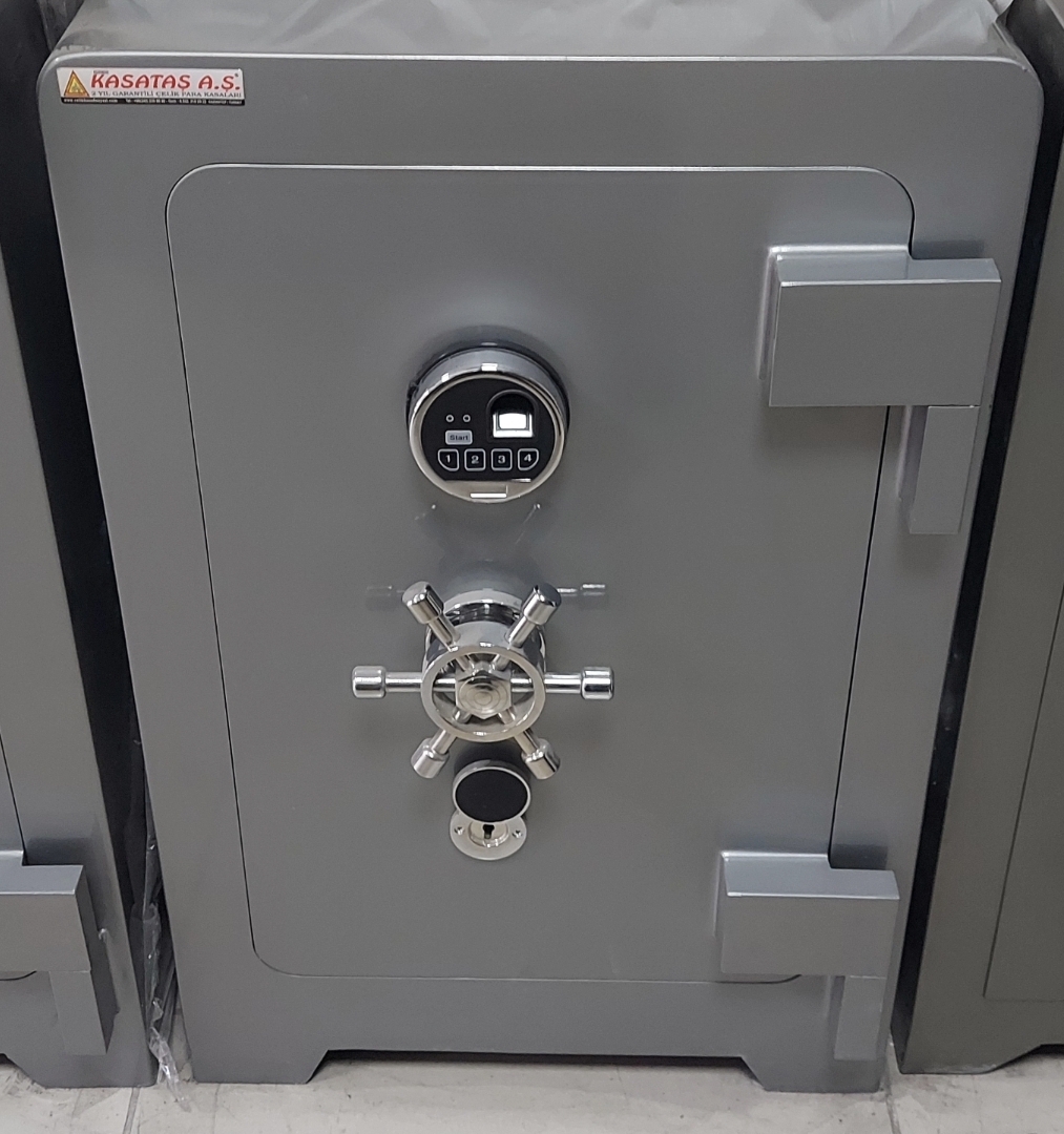 007HARUNELİPS7CM EV OFİS TİPİ YÜKSEK GÜVENLİKLİ TAM ZIRHLI PARMAK İZLİ ELEKTRONİK ŞİFRELİ ANAHTARLI ÇELİK PARA KASASI 80*55*55CM 400KĞ ( 2399€ )